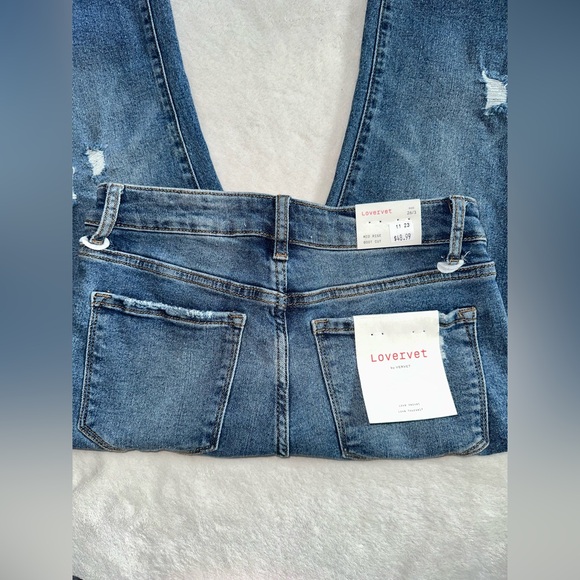 Loveret Mid Rise Bootcut - Picture 5 of 6